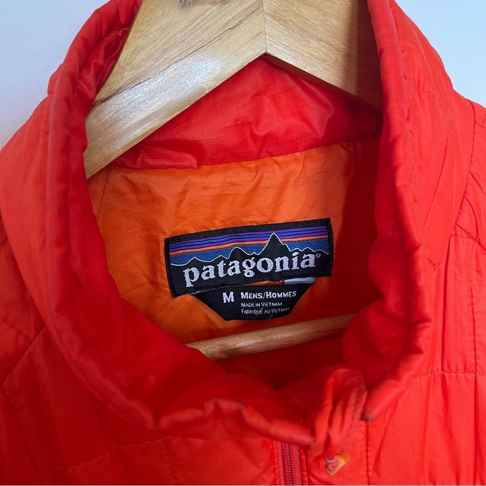 Patagonia Men’s Down Jacket in Bright Orange Size M - Picture 3 of 9